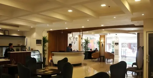 Queen Margarette Hotel - Downtown Public Areas Photos