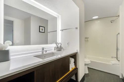 Holiday Inn Orlando International DR-Icon Rooms Photos