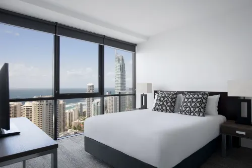 Mantra Circle on Cavill Surfers Paradise Photos