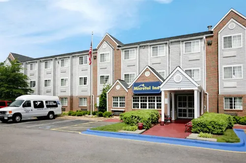 Microtel Inn & Suites by Wyndham Raleigh Durham Airport Extérieur Photos