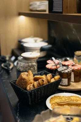 Kyriad Metz Centre Dining Photos