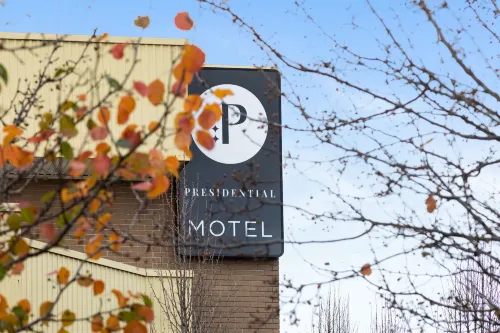 Presidential Motel Near Hotel Photos