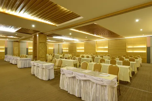 Royal Phala Cliff Beach Resort Бизнес-удобства Photos