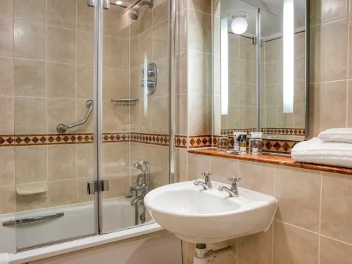 Winchester Wessex Hotel by Sunday Номера Photos