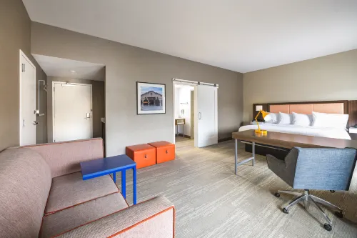 Hampton Inn and Suites by Hilton Logan Rooms Photos
