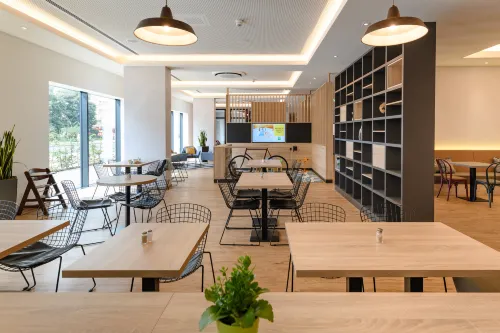 Ibis Styles Magdeburg Restauration Photos