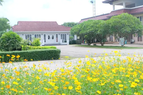 Royal Princess City Lamphun Hotel Extérieur Photos