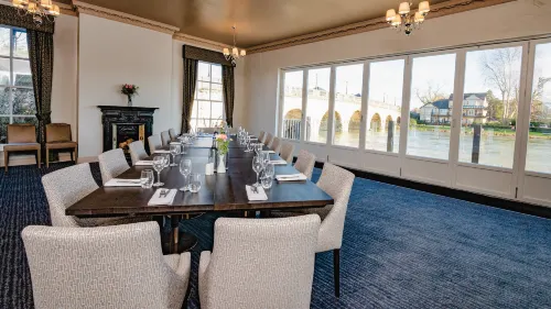 Thames Riviera Hotel, Sure Hotel Collection by Best Western Dining Photos