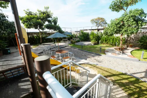 Hotel Dhika Serenity Surabaya Espaces publics Photos
