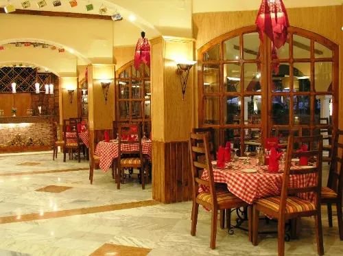 Pyramisa Hotel Luxor Dining Photos