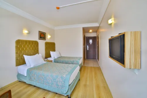 Grand Ant Hotel Photos