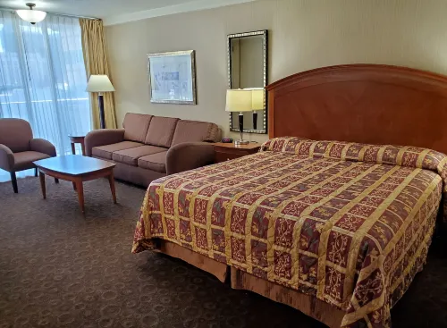 Royal Pacific Motor Inn Photos
