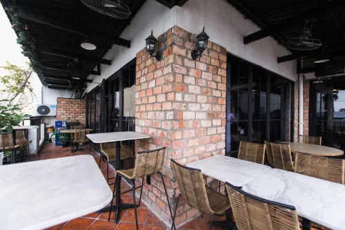 The Alcove Library Hotel Dining Photos