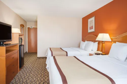 Baymont by Wyndham Madison Heights Detroit Area الغرف Photos