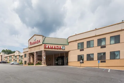 Ramada by Wyndham Newburgh/West Point Eksterior Photos