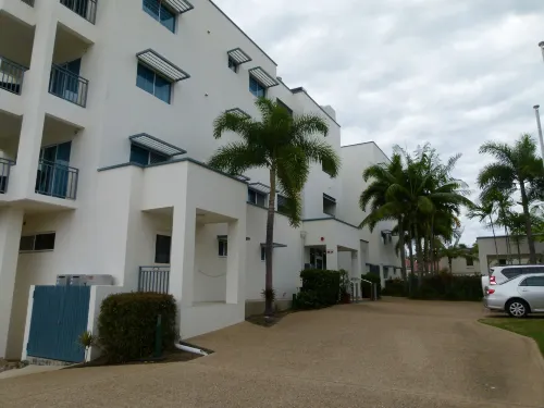 Madison Ocean Breeze Apartments Exterior Photos