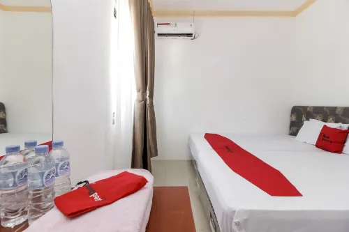 RedDoorz Near Sam Ratulangi Airport Manado Chambres Photos