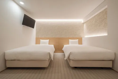 Resi Stay Hachi Inn Kamar Photos