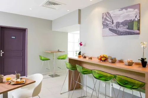 Aparthotel Adagio access Nantes Viarme Espaces publics Photos