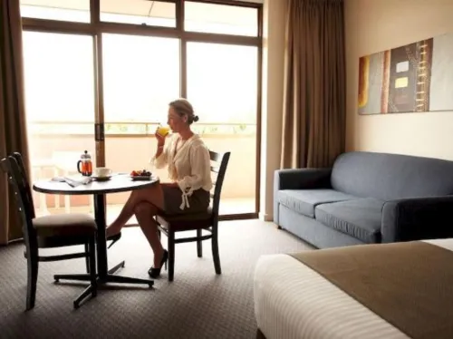 Comfort Hotel Adelaide Meridien Makanan Photos