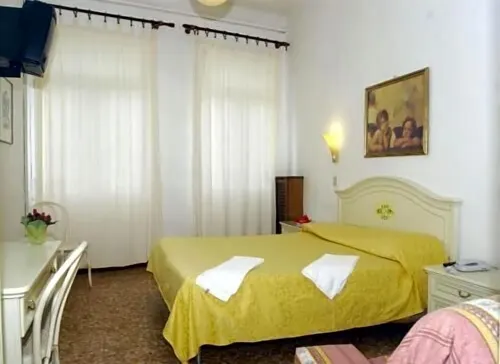 Hotel Airone Huoneet Photos