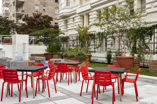 Generator Hotel Washington DC Dining Photos