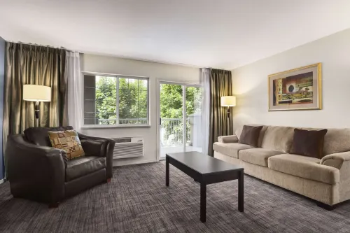 Days Inn by Wyndham Kelowna Photos