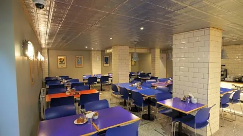 Crestfield Hotel Dining Photos