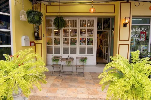 Pace Residence and Bar Pattaya Featured Photos