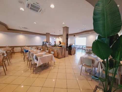 Hotel Butterfly Wellness & Spa Makanan Photos