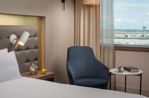 NH Lyon Airport Rooms Photos