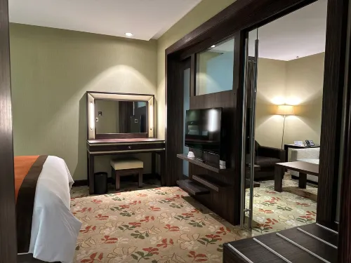 Crowne Plaza Kuwait Al Thuraya City Chambres Photos