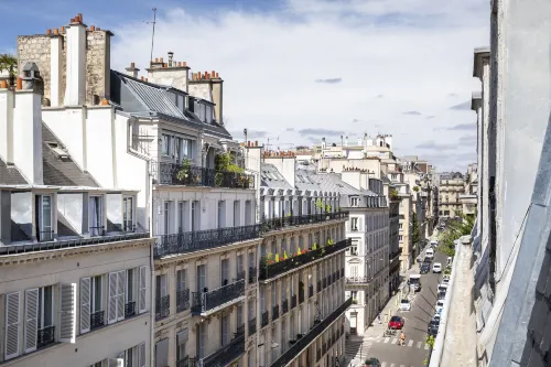Hôtel des Champs-Elysées À proximité de l'hôtel Photos