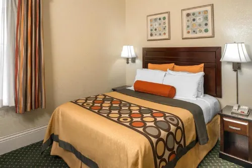 Super 8 by Wyndham San Francisco/Union Square Area Photos