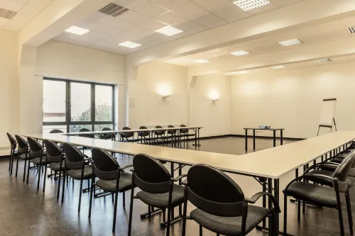 Castelnou Aparthotel Business Photos