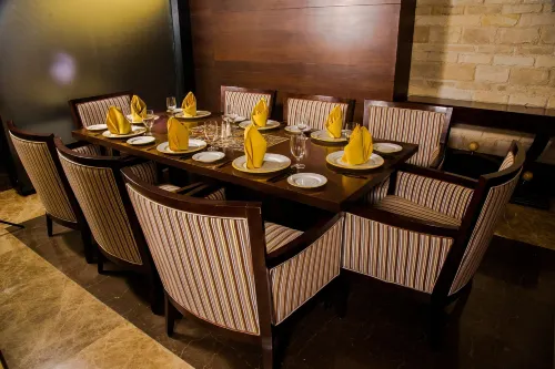 Sheraton Grand Palace Indore Dining Photos