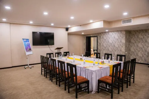 Grandeur Hotel Al Barsha Business Photos