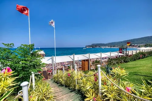 Golden Lotus Hotel Рядом с отелем Photos