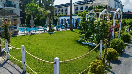 URAS BEACH HOTEL Extérieur Photos
