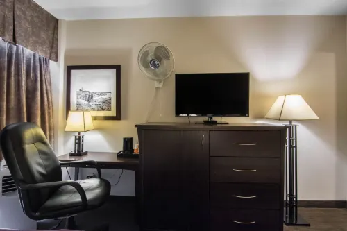 Quality Inn & Suites Yellowknife Zimmer Photos