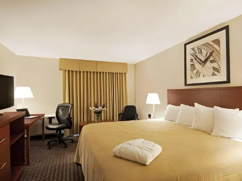 Quality Inn Rooms Photos