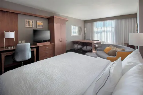 Courtyard Philadelphia Lansdale Rooms Photos
