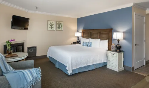 Sand Pebbles Inn Rooms Photos