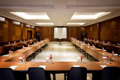The Westlake Resort Jogja Fasilitas Bisnis Photos