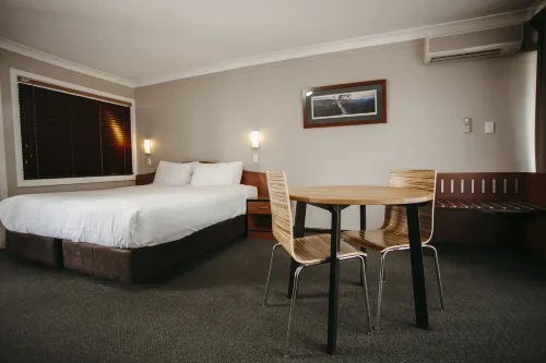 Colonial Motel Richmond Rooms Photos