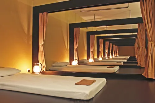 Harmoni One Convention Hotel and Service Apartments Relaksasi & Rekreasi Photos