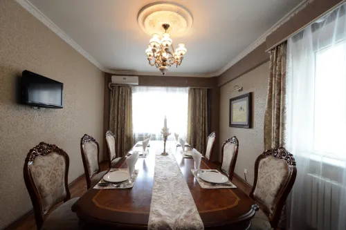 Bayangol Hotel Dining Photos