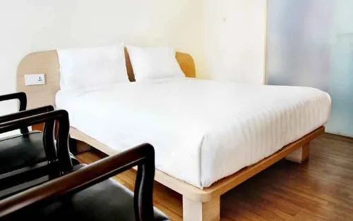 Business Hotel Tomang Chambres Photos