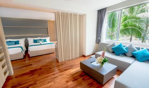Phuket Graceland Resort and Spa Rooms Photos