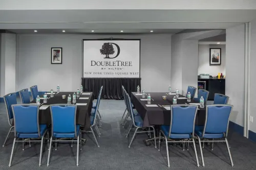 Doubletree by Hilton New York Times Square West Fasilitas Bisnis Photos